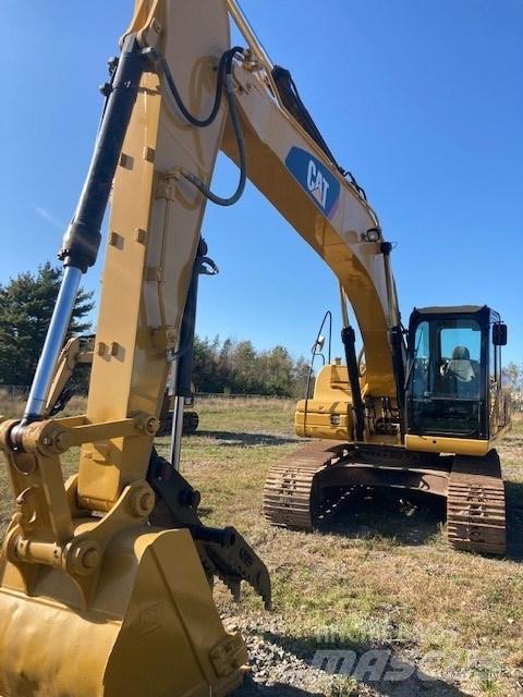 CAT 320 D Roomikekskavaatorid