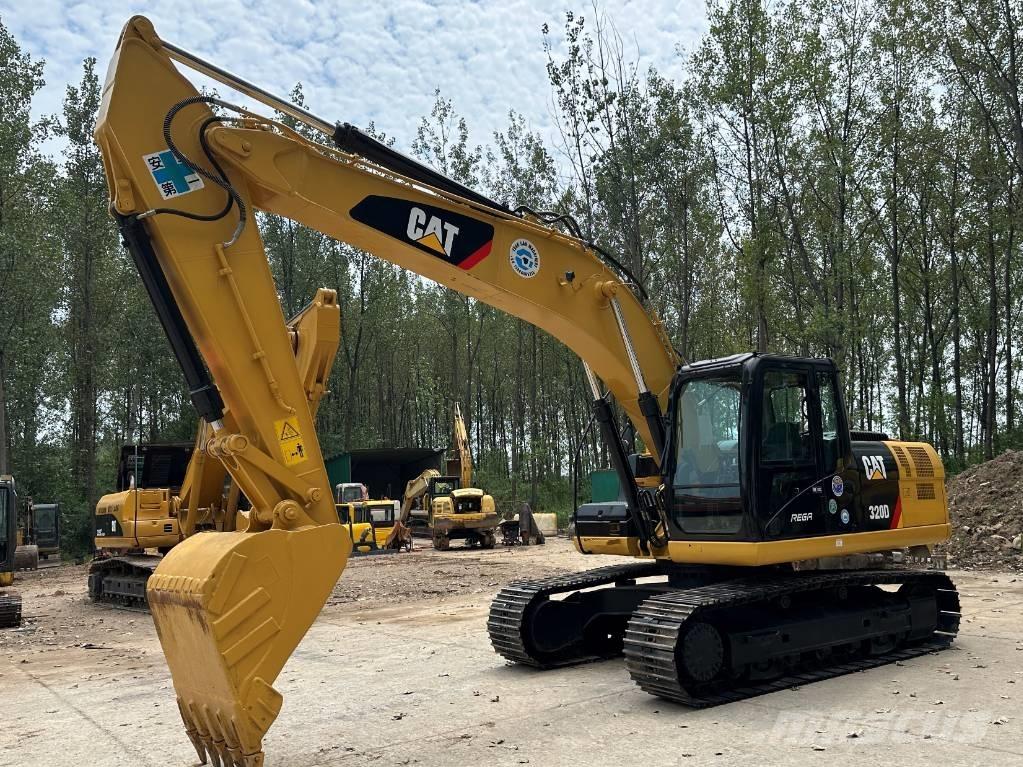 CAT 320D Roomikekskavaatorid