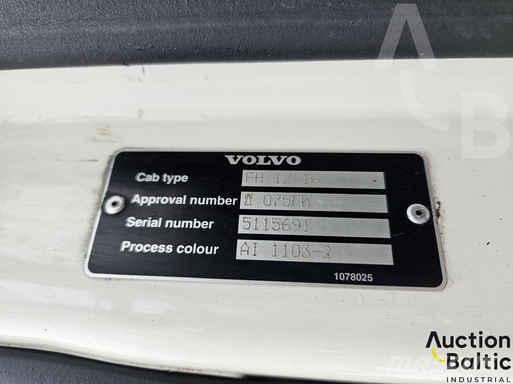 Volvo FH12 Sadulveokid