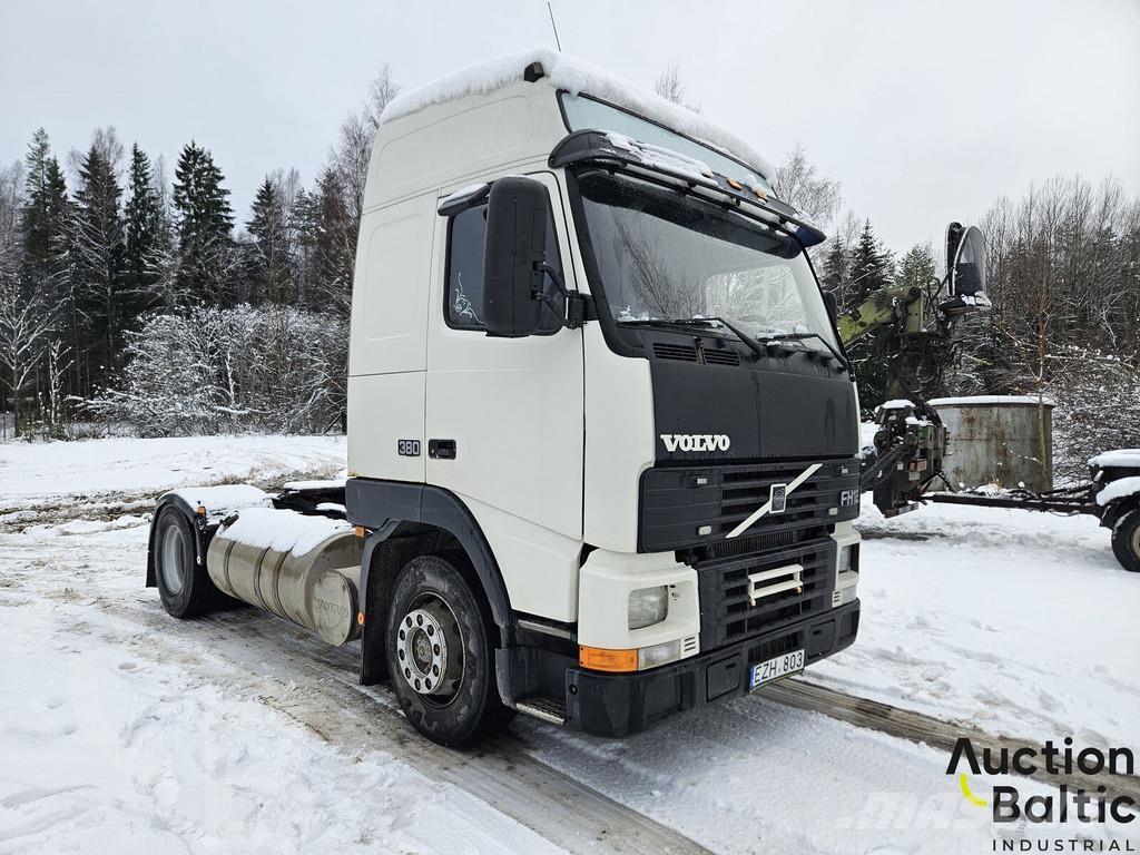 Volvo FH12 Sadulveokid
