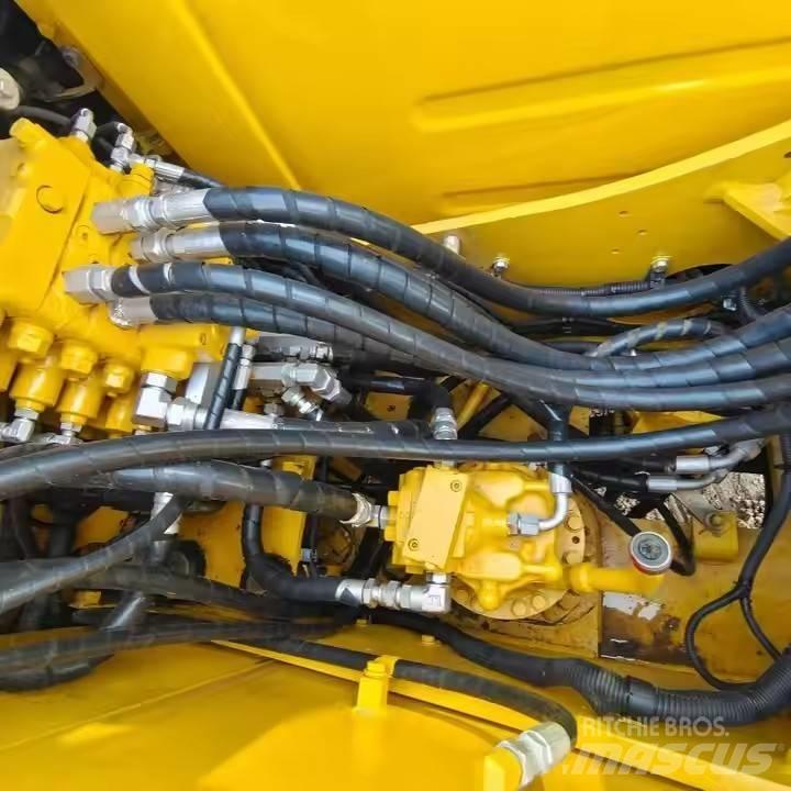Komatsu PC120 Roomikekskavaatorid