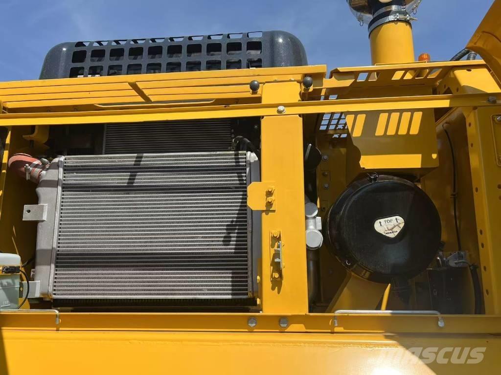 Komatsu PC 300 Roomikekskavaatorid