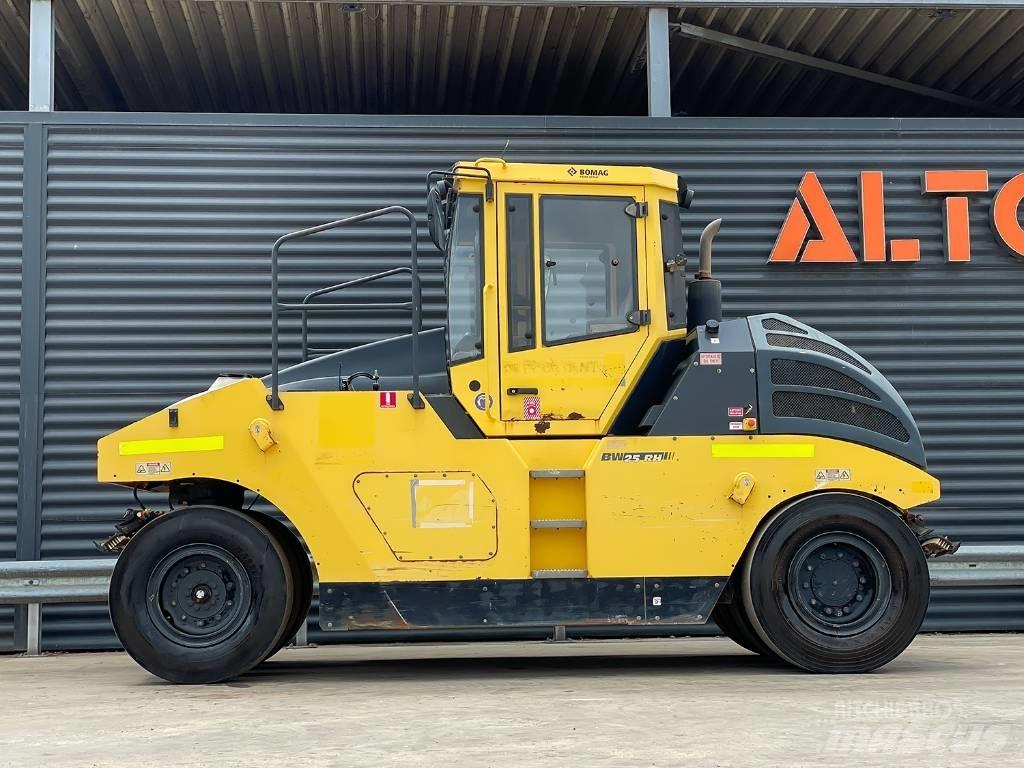 Bomag BW 25 RH Pneumorehvidega rullid