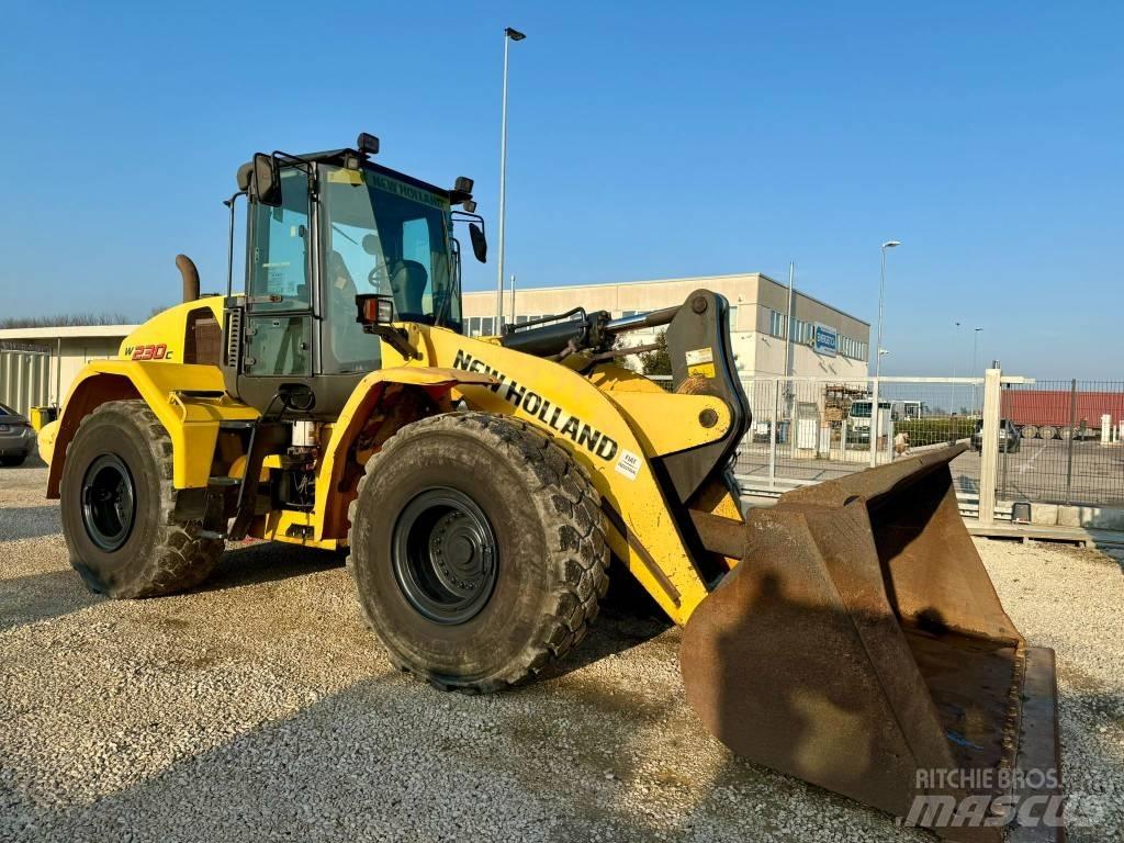 New Holland W 230 C Rataslaadurid