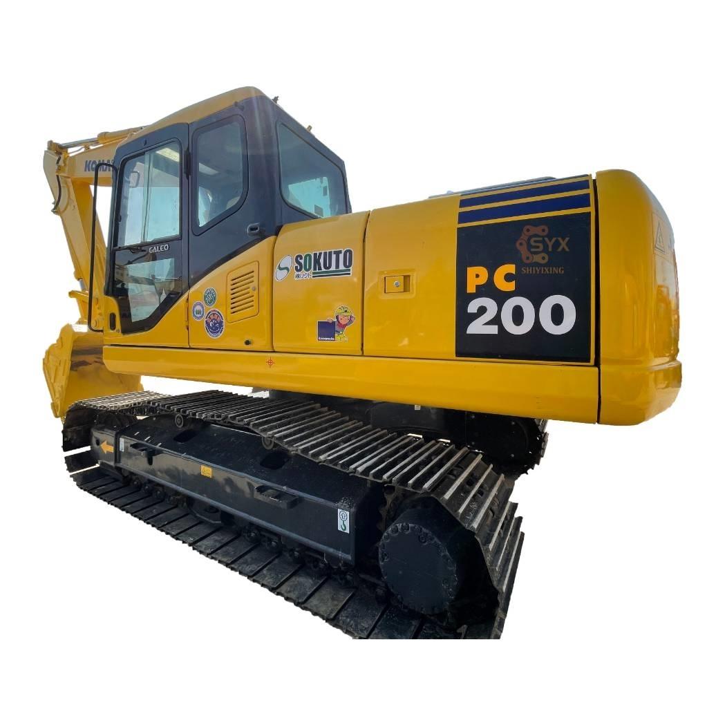 Komatsu PC 220 Roomikekskavaatorid