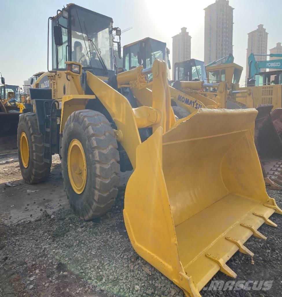Komatsu WA 320-5 Rataslaadurid