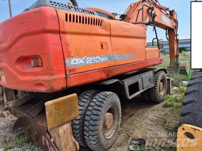 Doosan DX210WA Ratasekskavaatorid