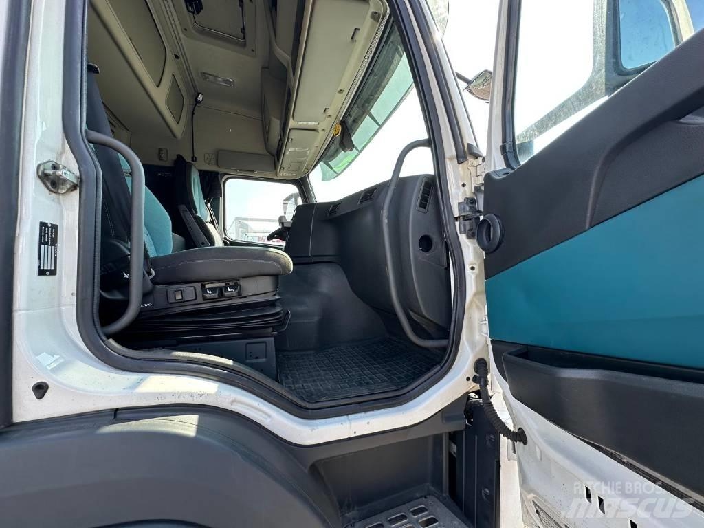 Volvo FM serie 3801 Furgoonautod