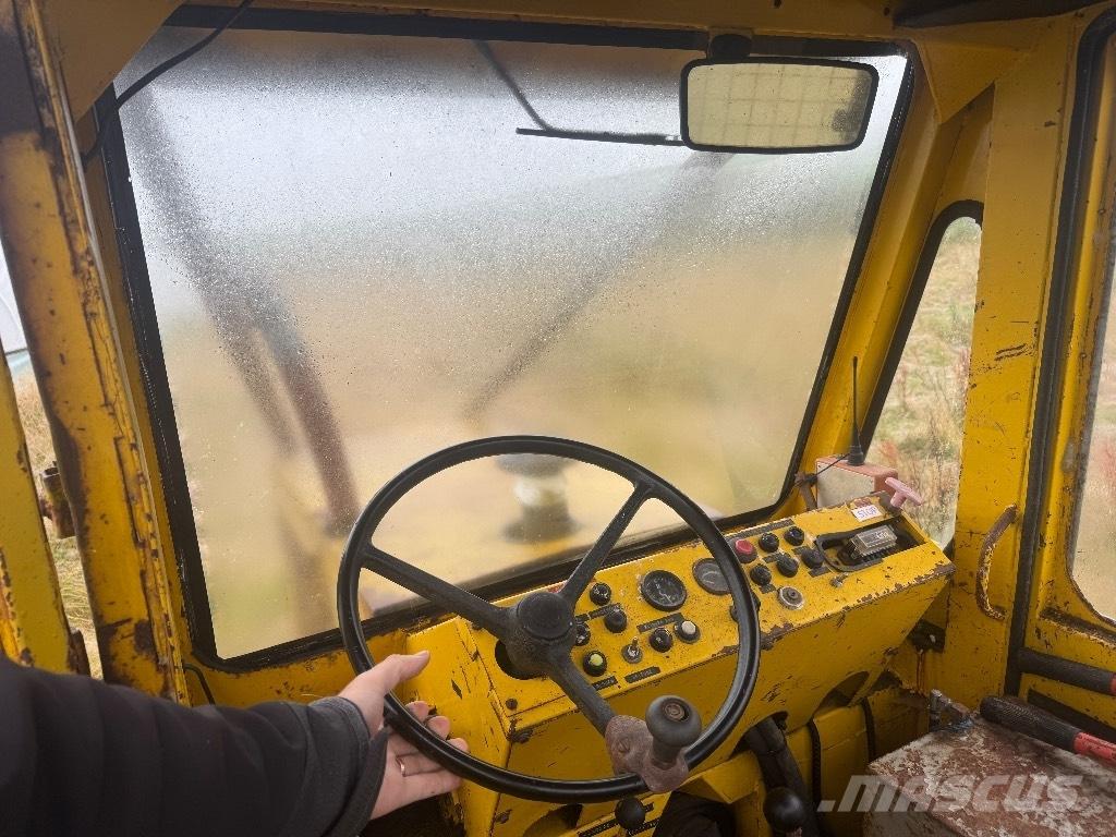 HSM 805 Väljaveotraktorid