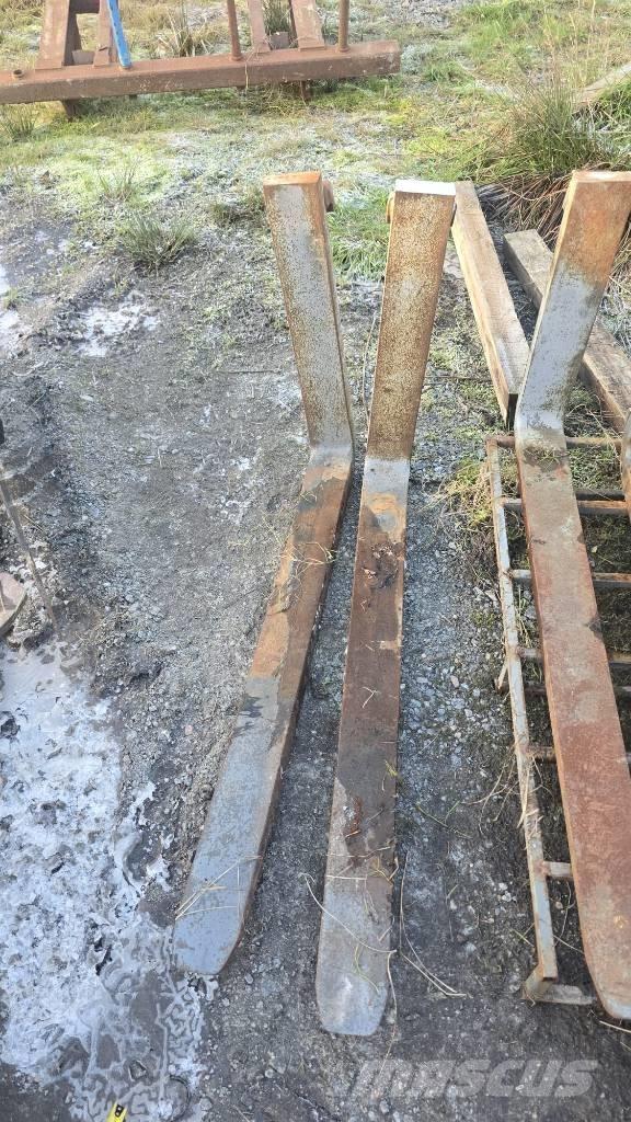  Pallgafflar 980kr Rataslaadurid