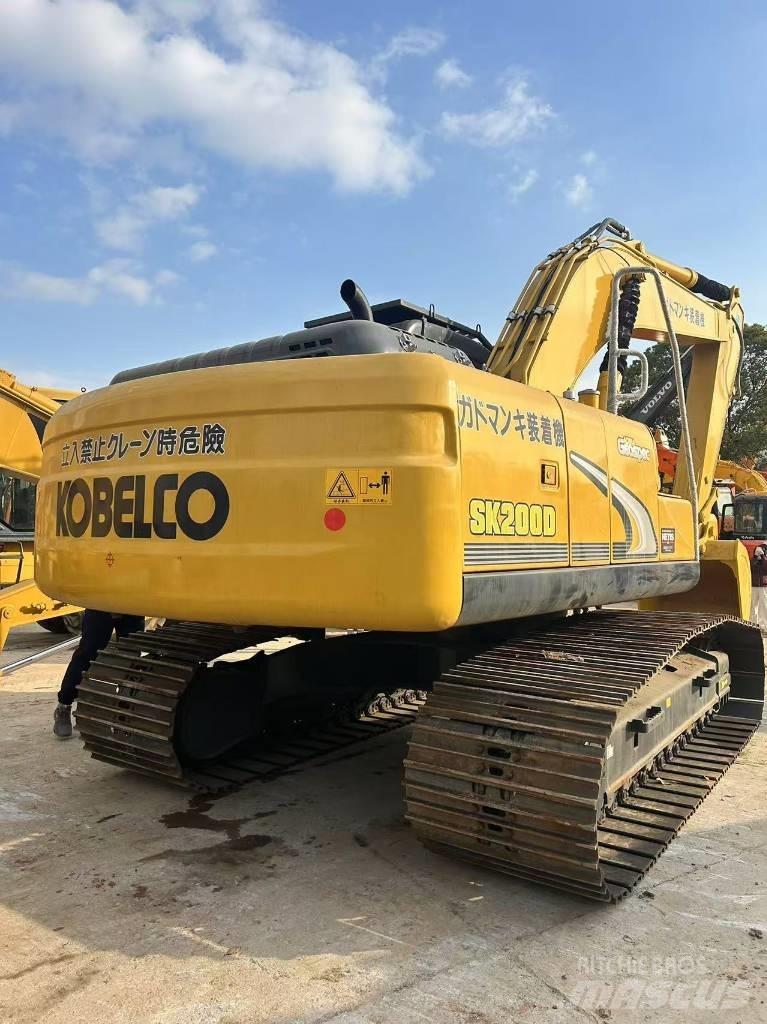 Kobelco SK 200 Roomikekskavaatorid