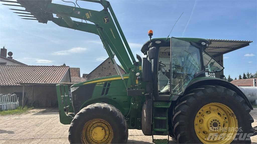 John Deere 7230 r Traktorid