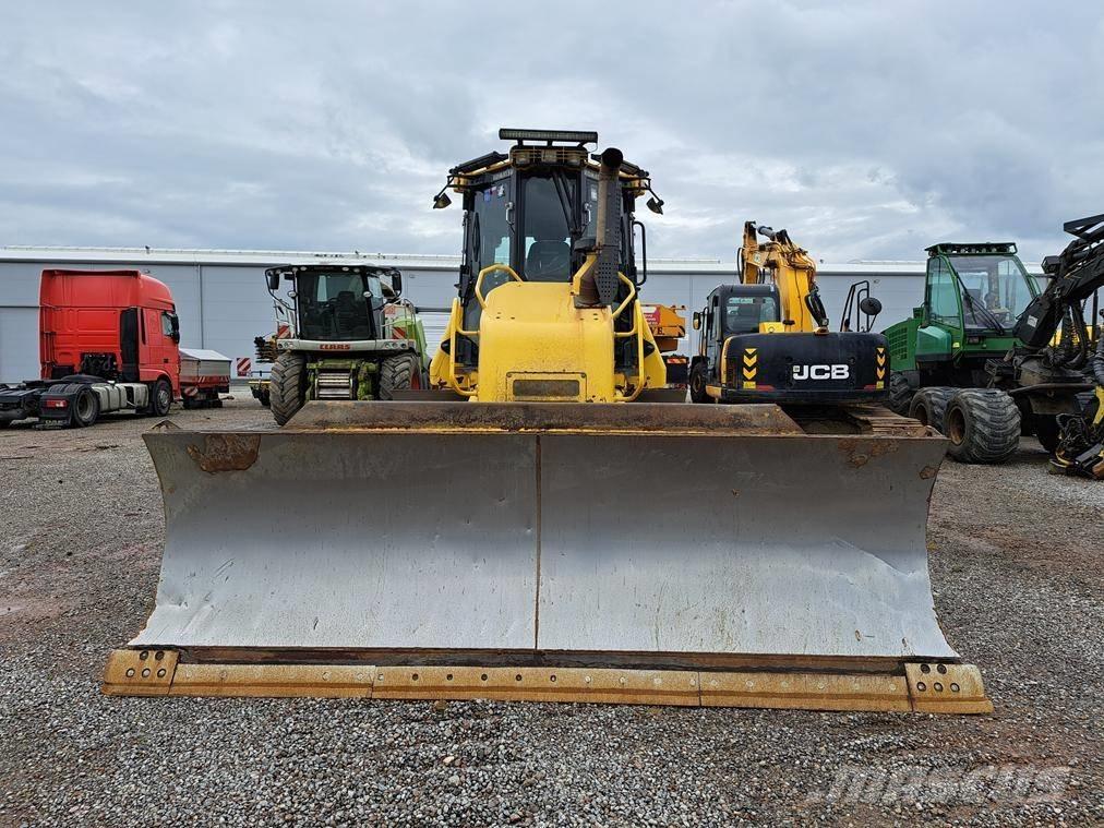 Komatsu D 61 PXi-24 Buldooserid