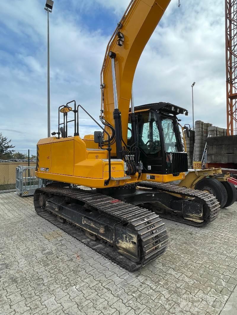 JCB 220 X LC Roomikekskavaatorid