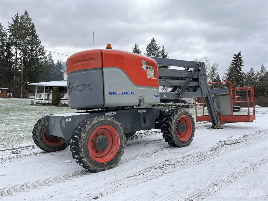 SkyJack SJ 46 AJ Iseliikuvad poomtõstukid