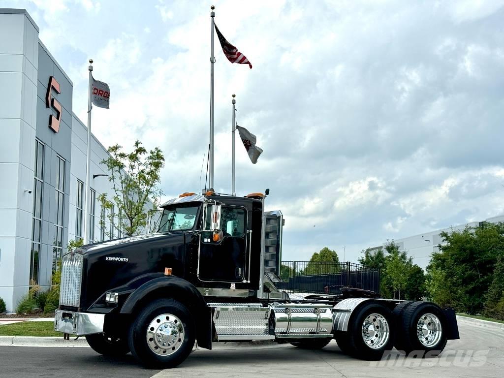 Kenworth T 800 Sadulveokid
