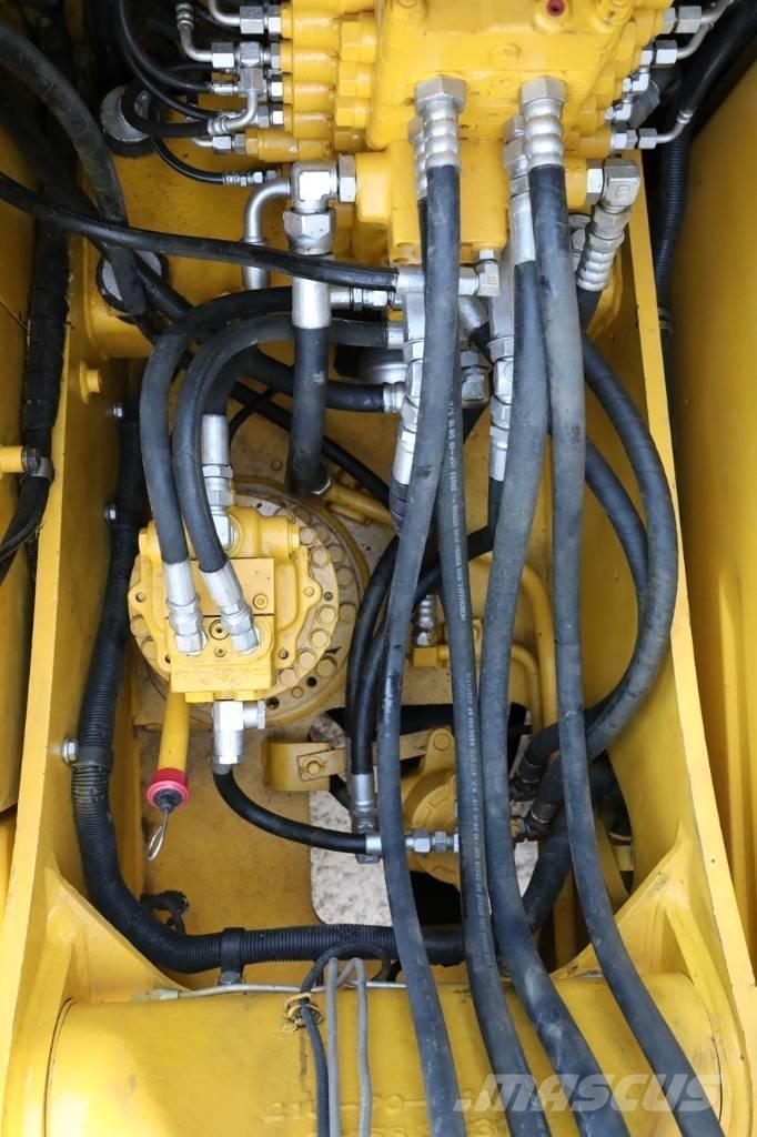 Komatsu PC 130-7 Roomikekskavaatorid