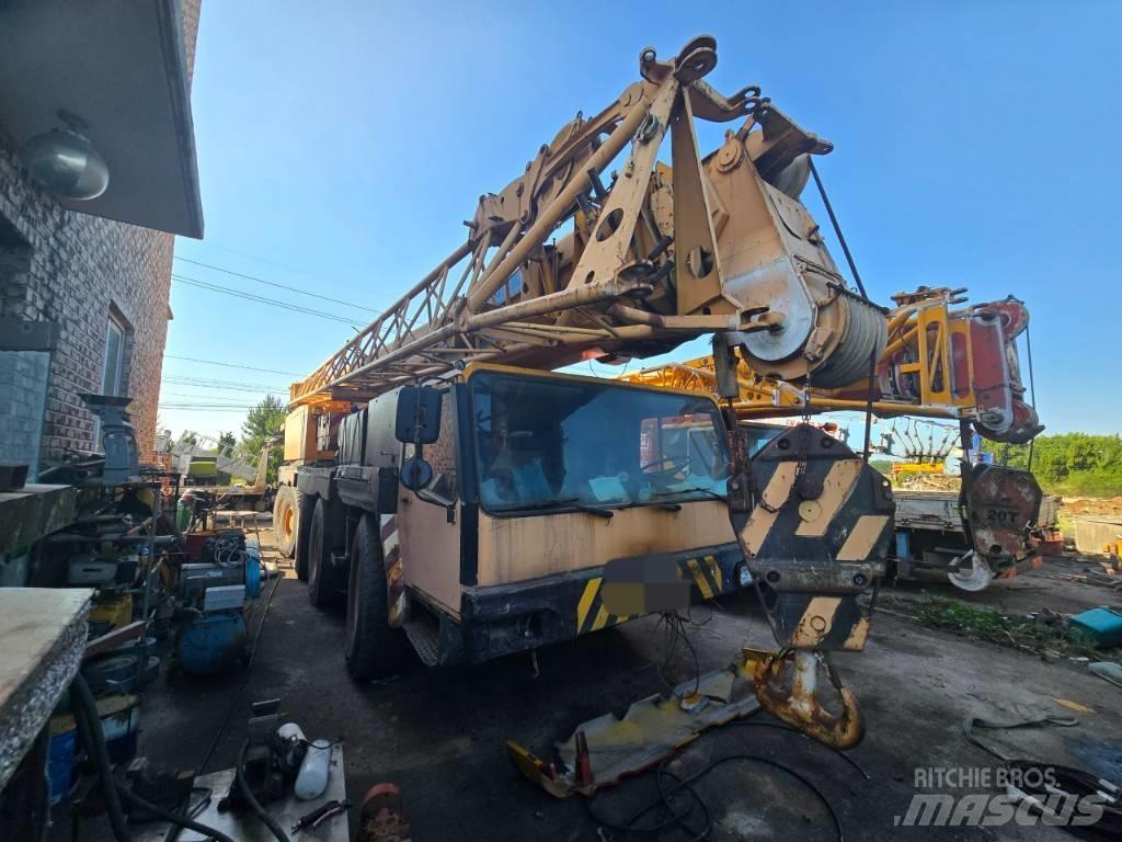 Liebherr LTM 1100-1 Maastikutõstukid