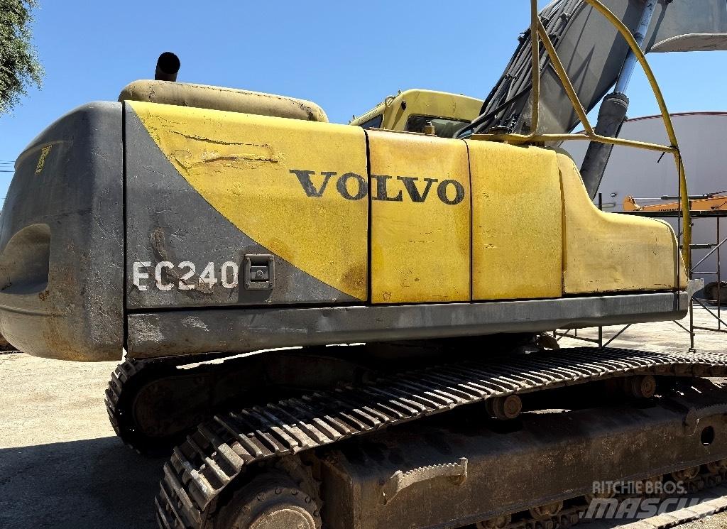Volvo EC240 Pika noolega ekskavaatorid