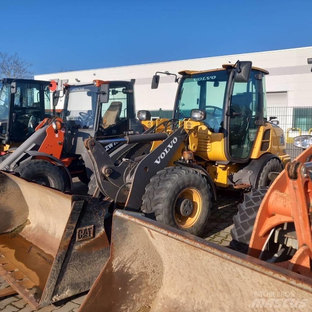 Volvo L 28 F Rataslaadurid