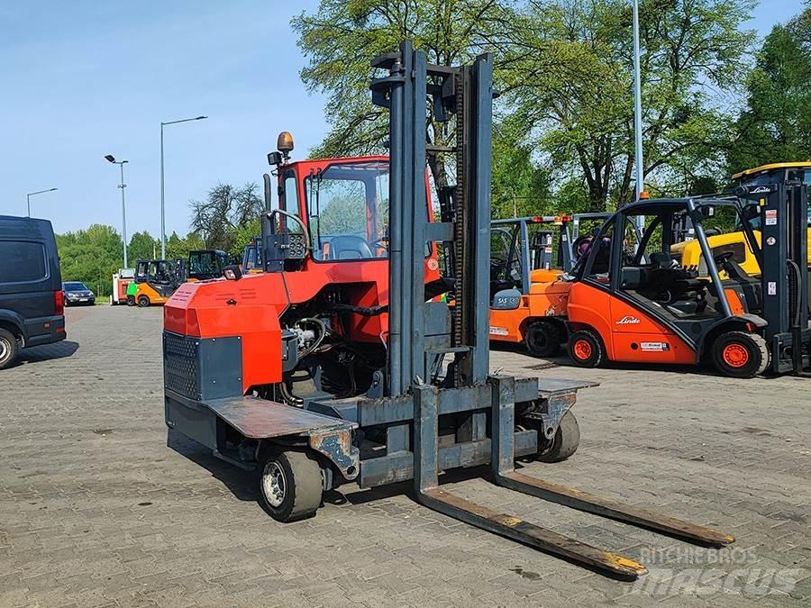 Combilift C4000 Neljasuuna lükandmastiga tõstukid
