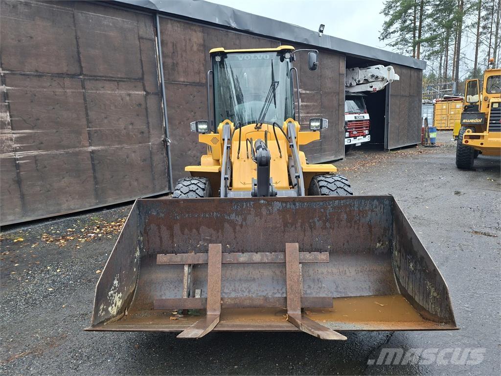 Volvo L30B Rataslaadurid