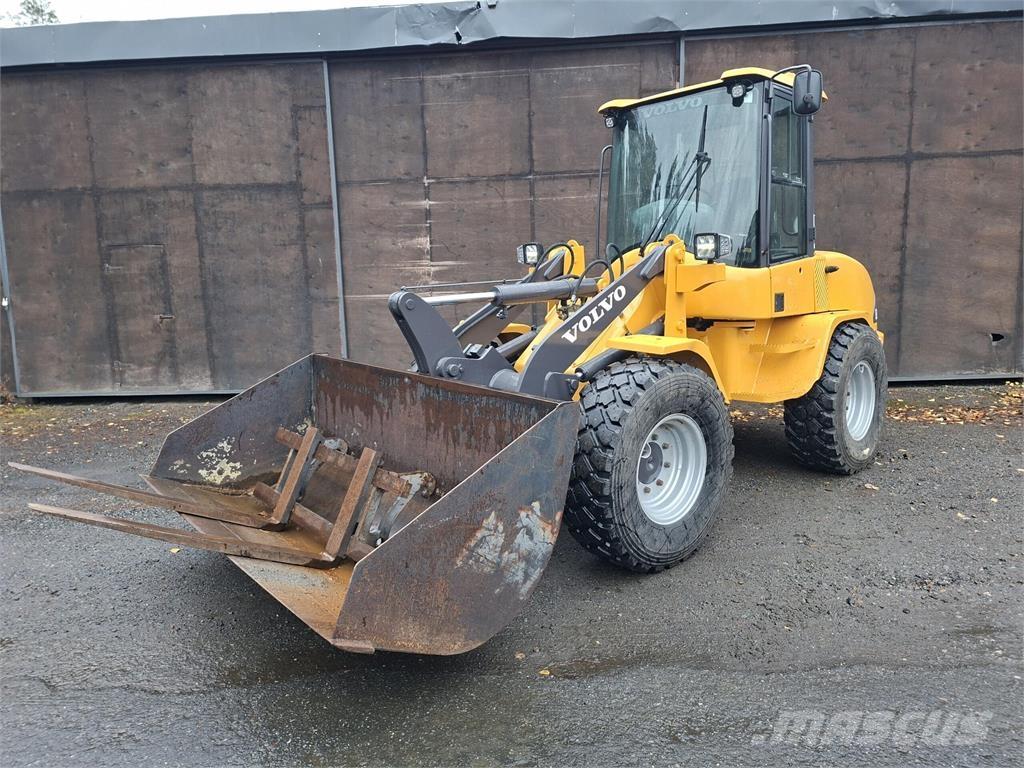Volvo L30B Rataslaadurid