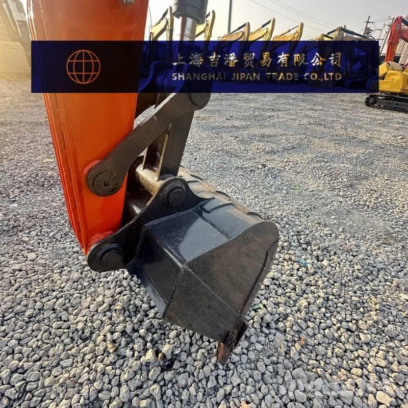 Doosan DX 75 Väikeekskavaatorid 7t-12t