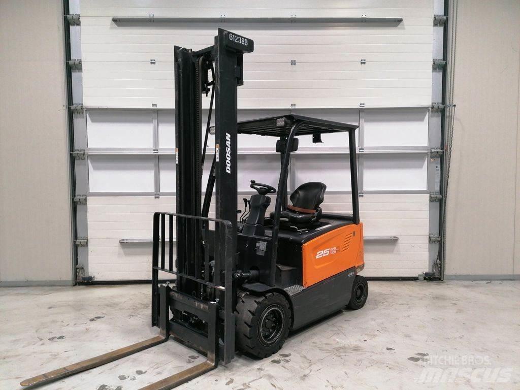 Doosan B25X-7 Elektritõstukid