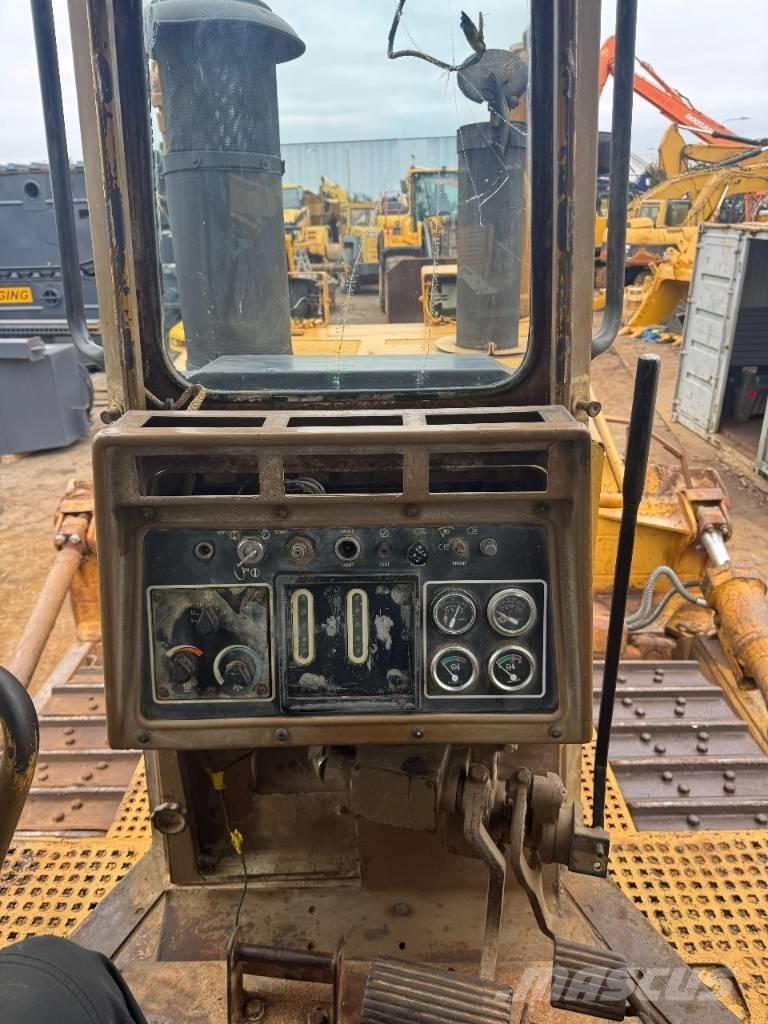 CAT D 8 N Buldooserid