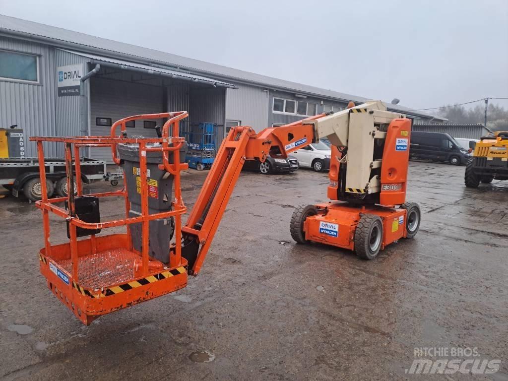 JLG E 300 AJP Iseliikuvad poomtõstukid