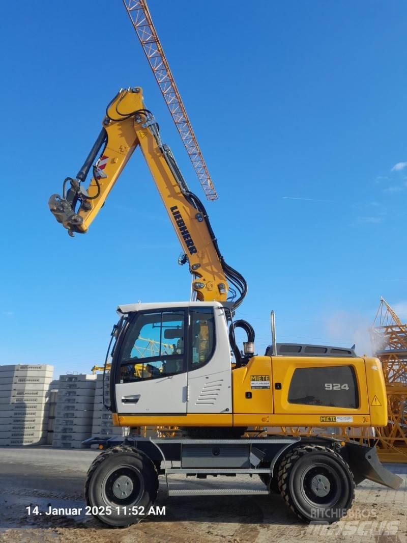 Liebherr A924 Ratasekskavaatorid