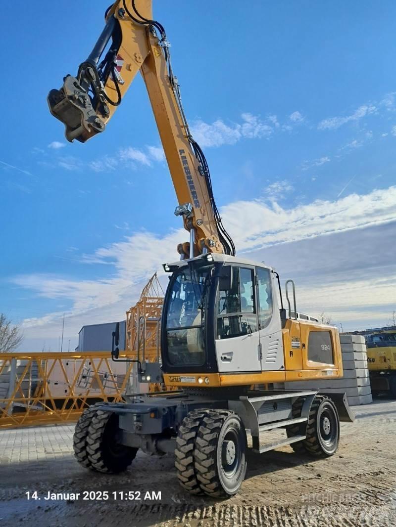 Liebherr A924 Ratasekskavaatorid