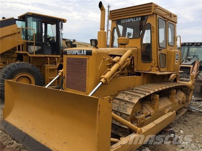 CAT D 6 D Buldooserid