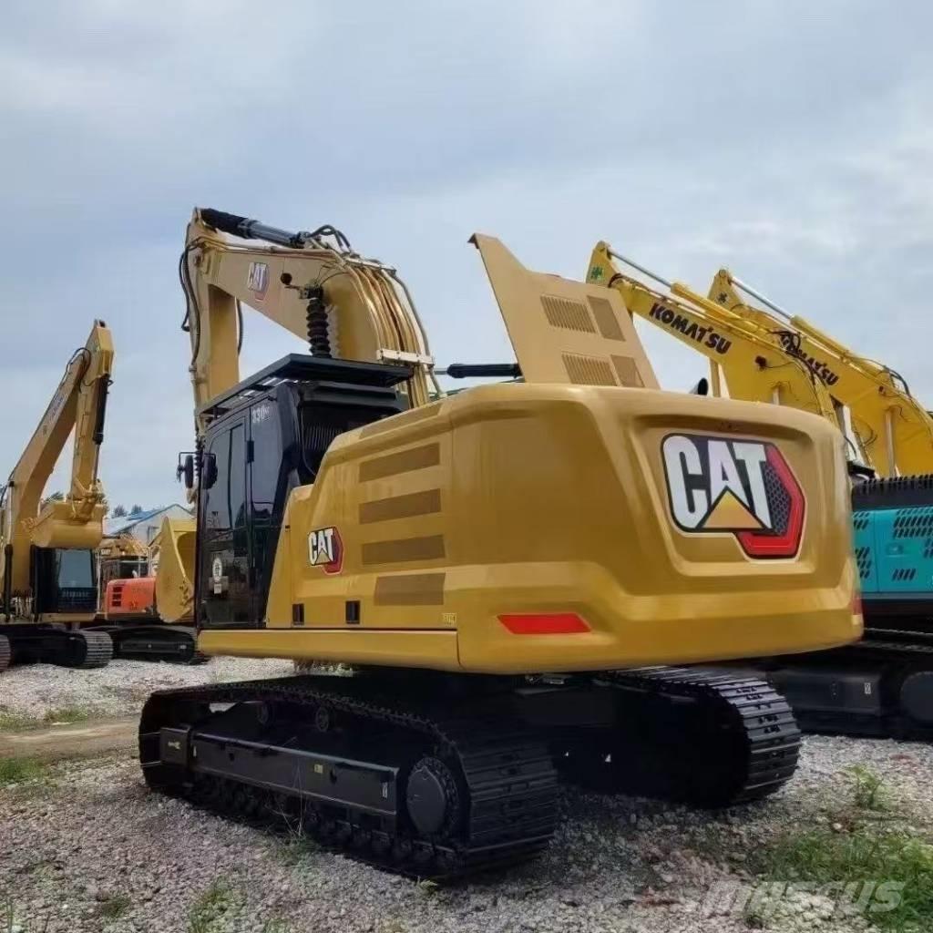 CAT 320 Roomikekskavaatorid