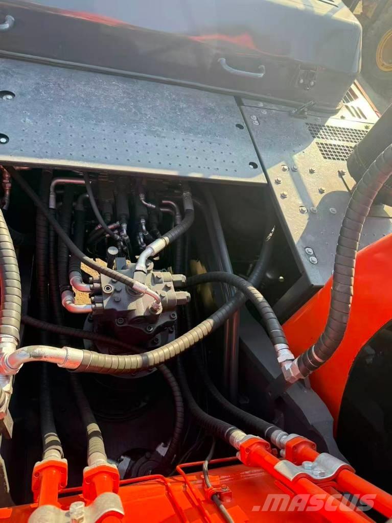 Doosan DX345LC-9C Roomikekskavaatorid