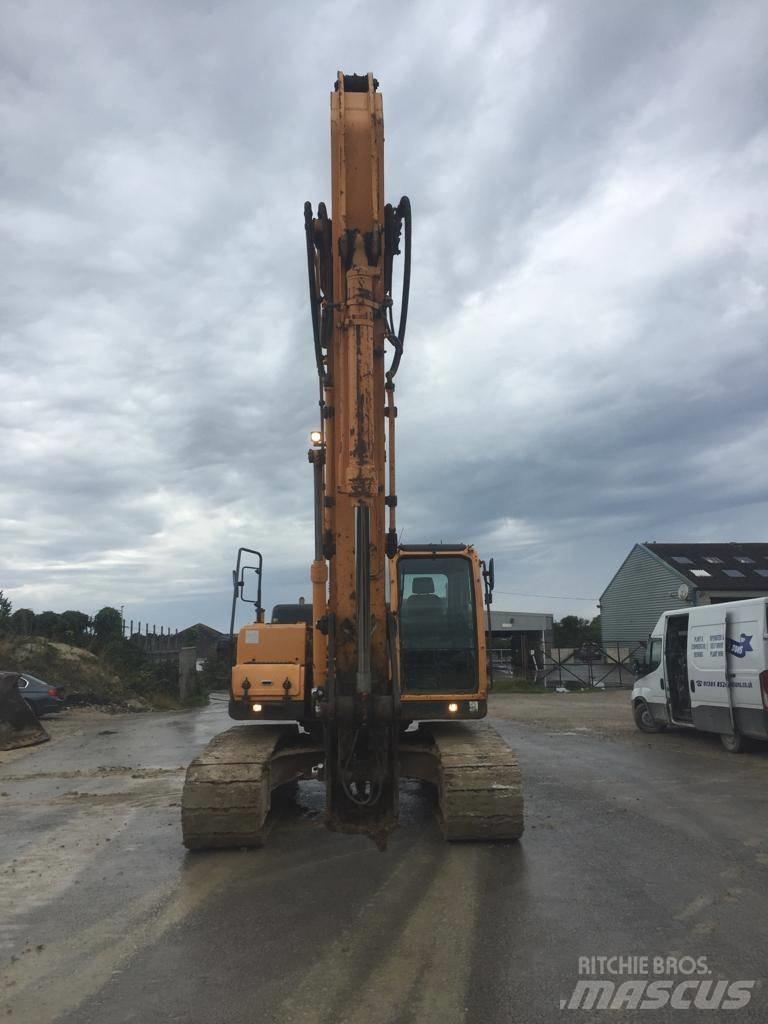 Hyundai Robex 220 LC Roomikekskavaatorid