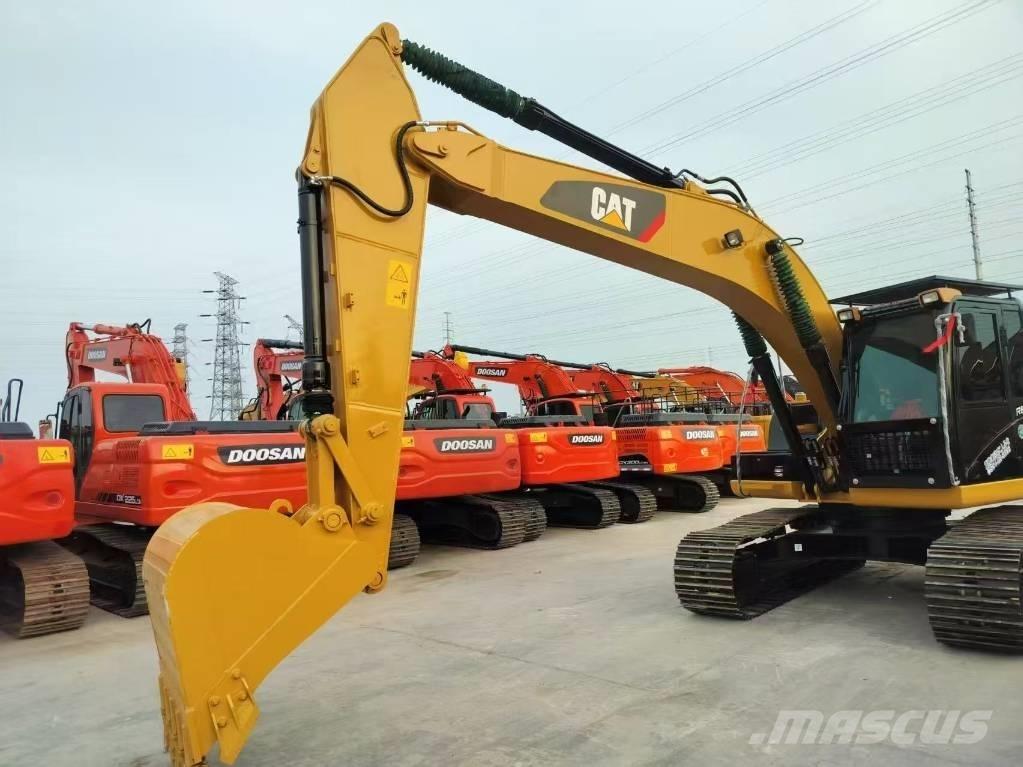 CAT 320D2L Roomikekskavaatorid
