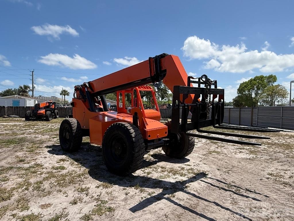 SkyTrak 8042 Teleskooplaadurid