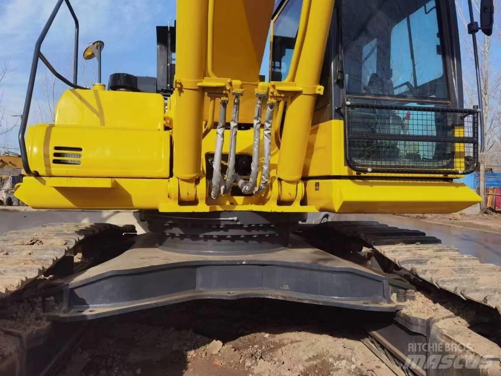 Komatsu PC 450-8 Roomikekskavaatorid
