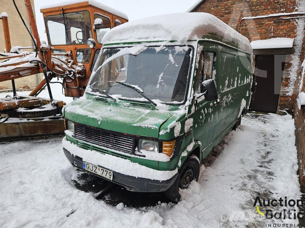 Mercedes-Benz 207D Kaubikud