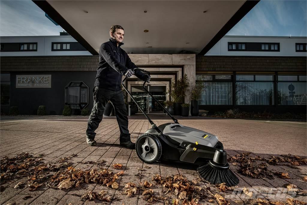 Kärcher KM 70/15 C Tänavapuhastusmasinad