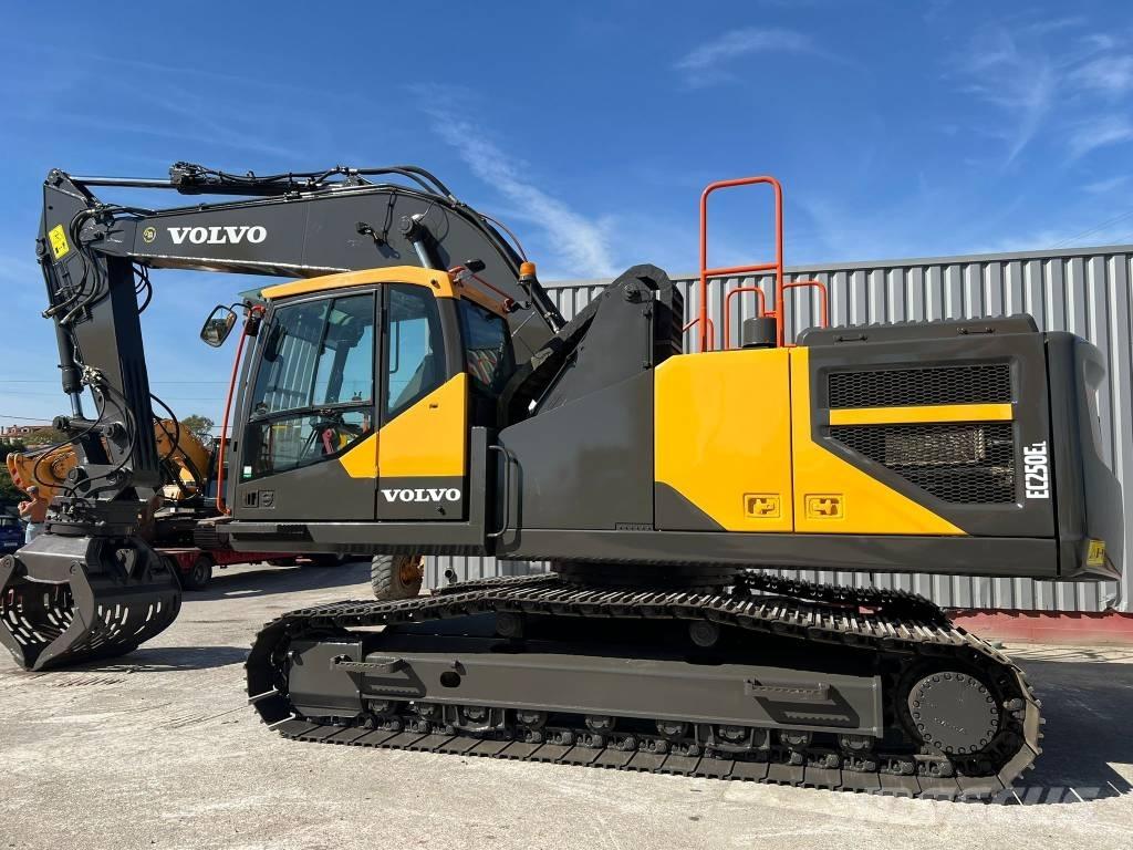 Volvo EC 250 EL Roomikekskavaatorid
