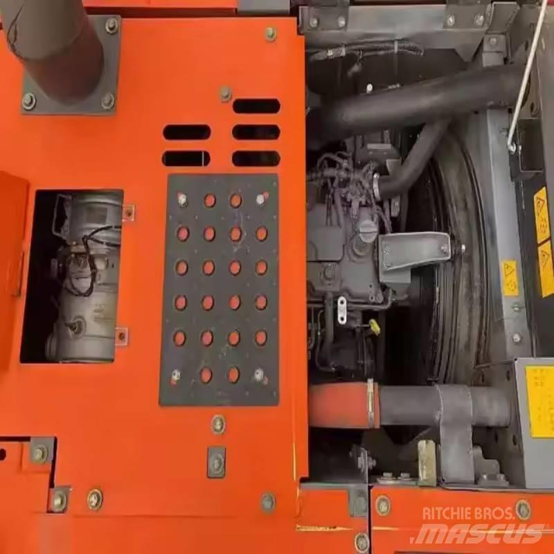 Hitachi ZX 130 H Roomikekskavaatorid