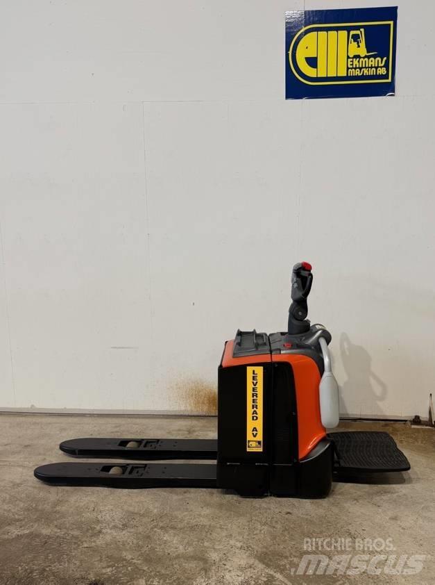 BT truck LPE200 Platvormiga alusesiirdaja