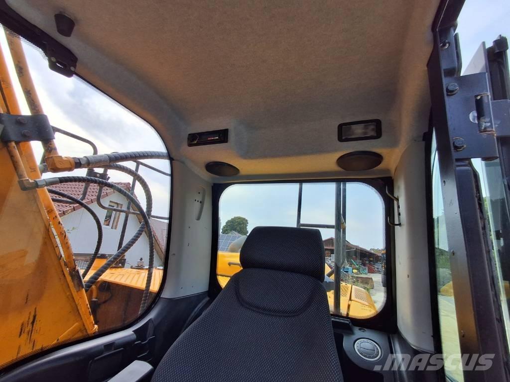 JCB JS210LC T4F Roomikekskavaatorid