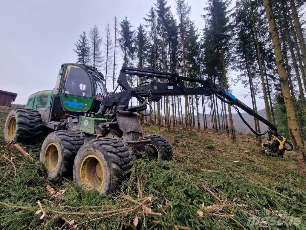 John Deere 1270 E Harvesterid
