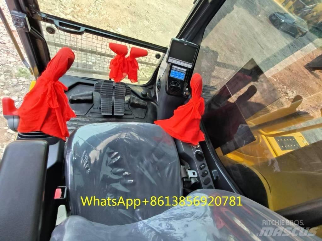 Komatsu PC 240-8 Roomikekskavaatorid
