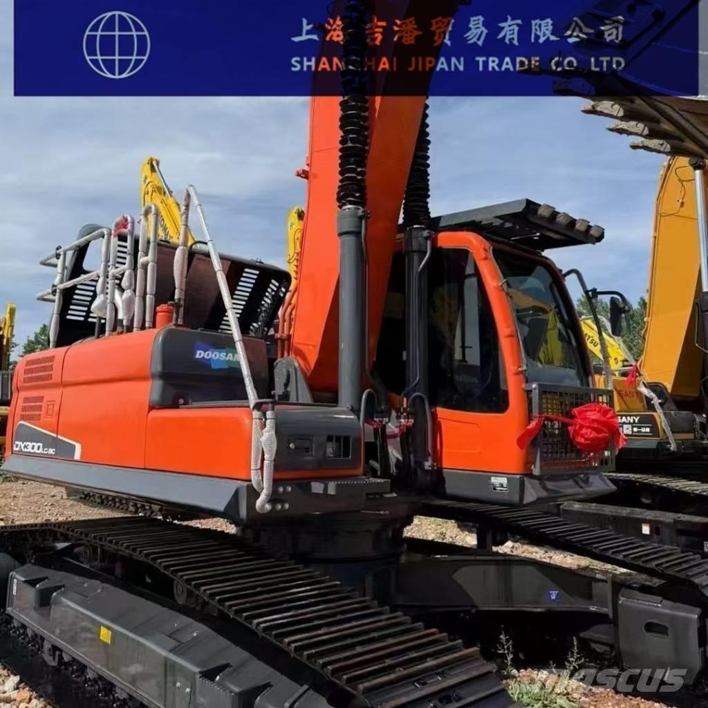 Doosan DX 300 Roomikekskavaatorid