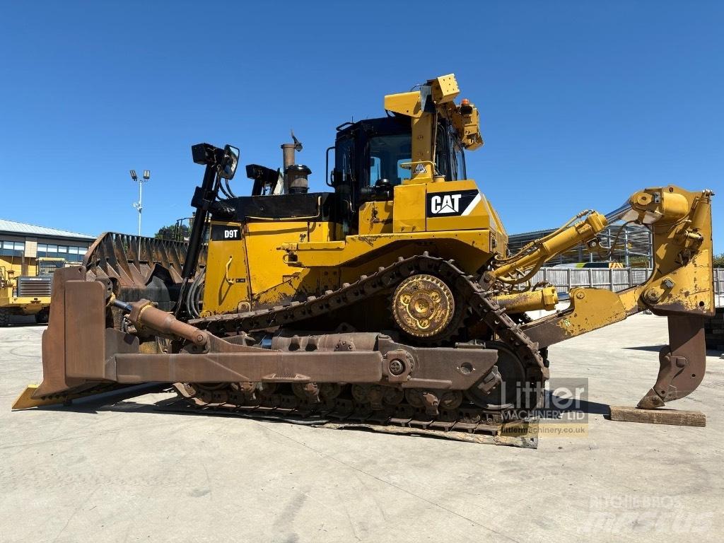 CAT D 9 T Buldooserid
